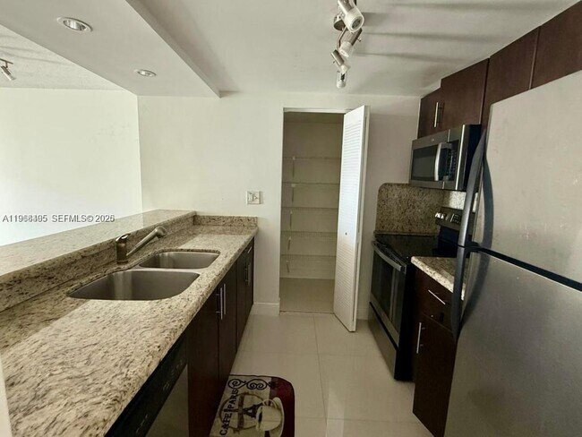 Foto del edificio - 850 N Miami Ave