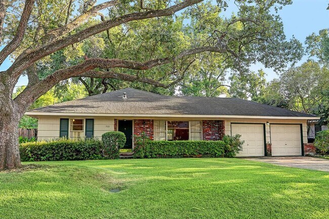 Building Photo - 3111 Broadmead