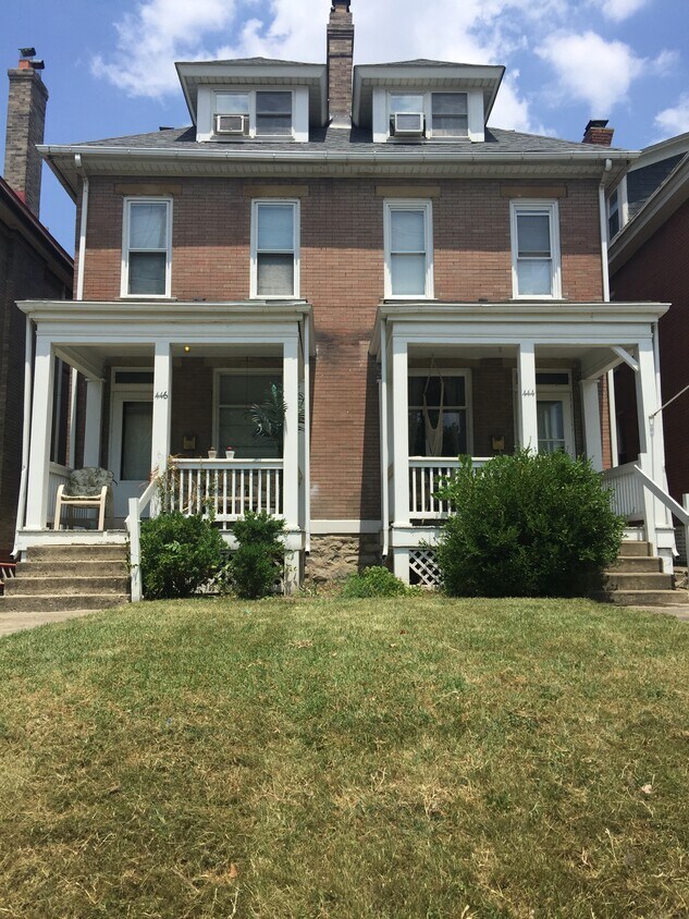 Primary Photo - 446 King Ave