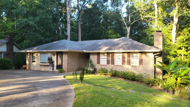 Building Photo - 5111 Cavalier Dr SE