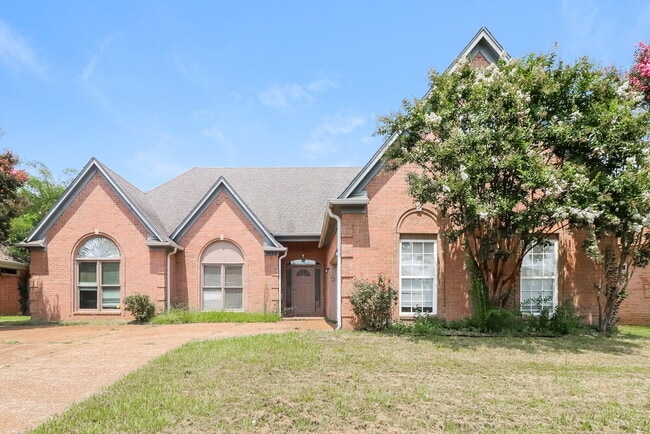 Building Photo - 9224 Chimneyrock Blvd.