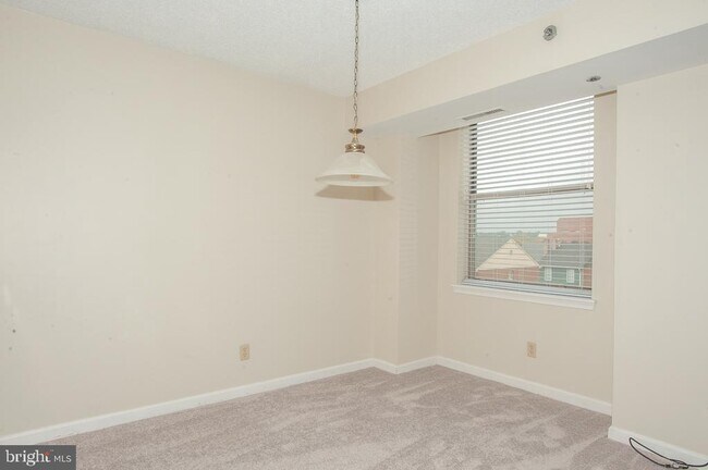 Building Photo - 1200 Braddock Pl