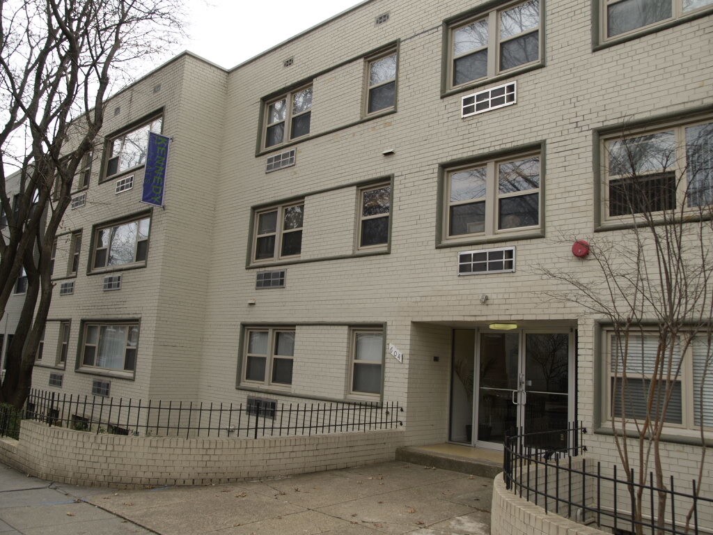 604 Longfellow St NW, Washington, DC 20011 Condo for Rent in