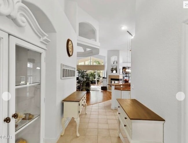 entry - 3220 Galty Cir