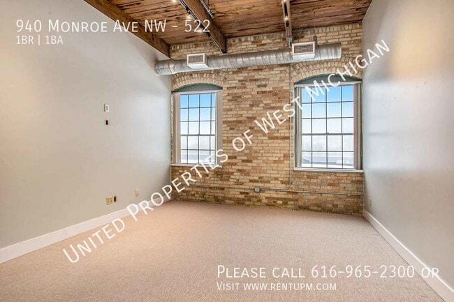Building Photo - Available Now | Stunning 1 Bed 1 Bath Cond...