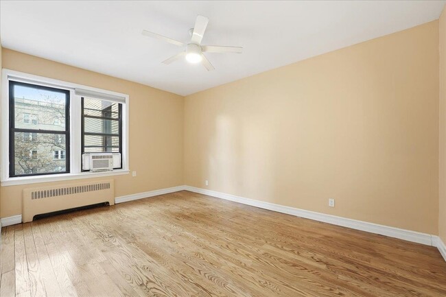 Foto del edificio - 6035 JFK Blvd E