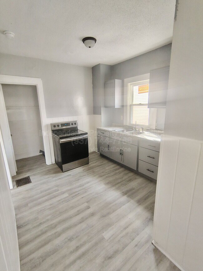 Foto del edificio - 951 Ferndale Ave