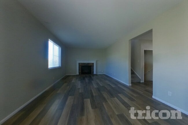 Building Photo - 7191 S Oak Hill Cir