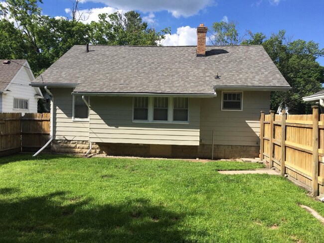 Foto del edificio - 2547 Altoona St