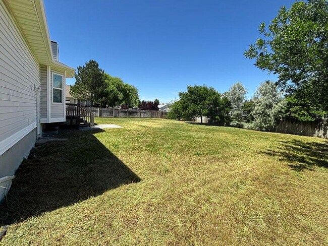 Foto del edificio - Spacious 5-Bedroom Home in Stansbury Park ...