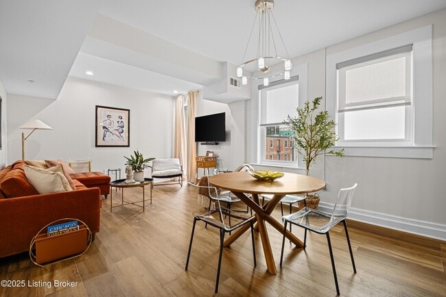 Building Photo - 604 S 3rd St