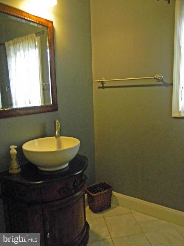 Primary Photo - 3114 N Pershing Dr