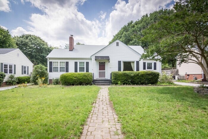 Primary Photo - Gorgeous 3 Bedroom 2 Bath in Popular Parki...