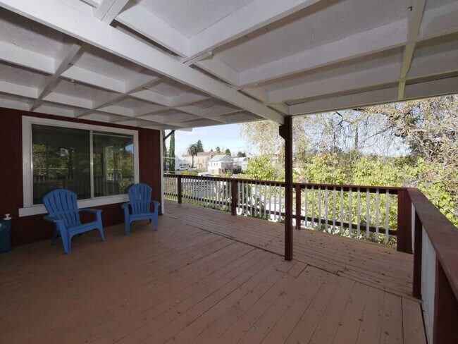 Building Photo - 8267 Old School Way