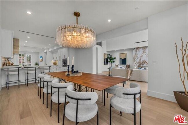 Foto del edificio - 2205 Canyonback Rd