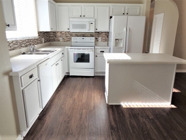 Foto del edificio - 27508 Sky Lake Cir