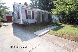 Building Photo - 400 S Fenwick Rd