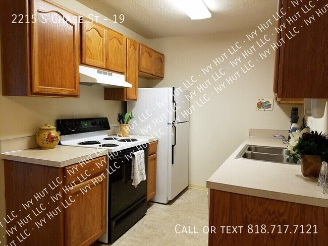Foto del edificio - 2215 S Chase St