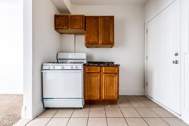 Foto del edificio - 1 br, 1 bath Apartment - 11250 S Indiana Ave