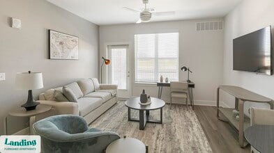 Building Photo - 556 Martin Rd SW