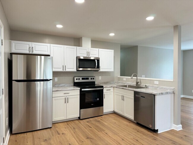 Foto del edificio - 3BR 2BA Brick Home with Hardwood Floors