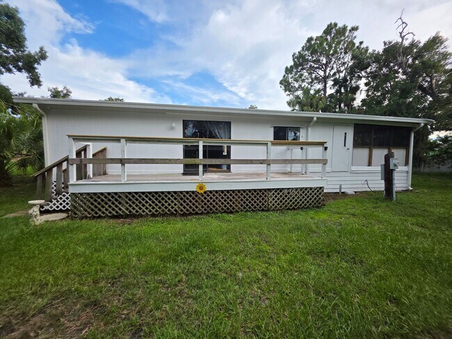 Building Photo - One Bedroom, One Bath