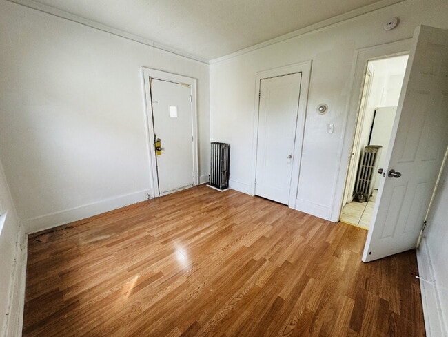 Building Photo - 4224 Lois St
