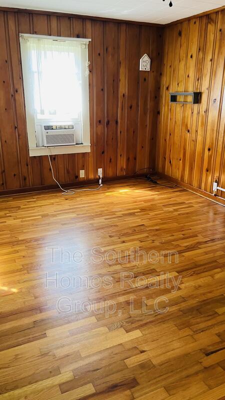 Building Photo - 108 Co Rd 904