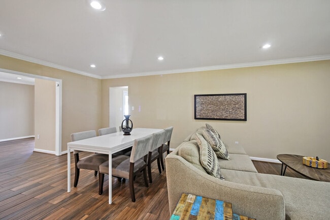 Building Photo - 7103 Highland St