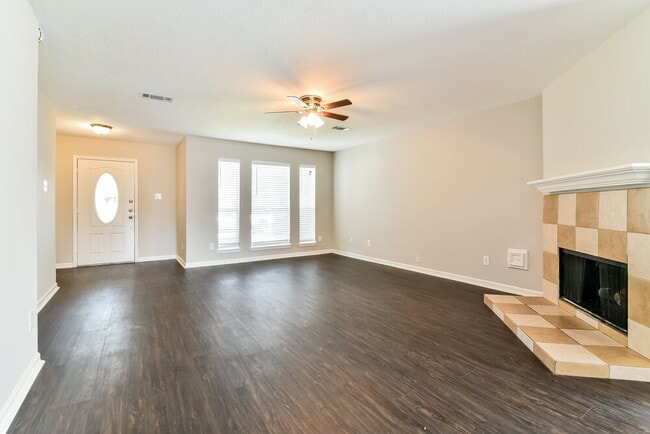 Foto del edificio - 16114 Purpleridge Ct