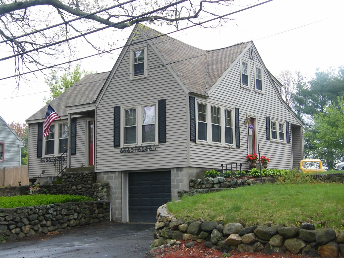 Primary Photo - 90 Whittemore St