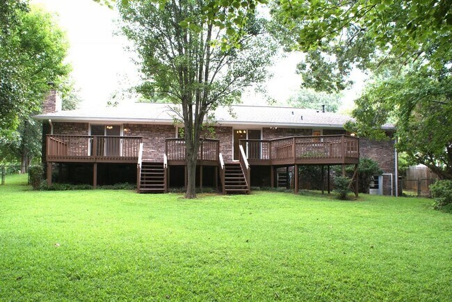 Foto del edificio - 6725 Ridge Moore Dr NW