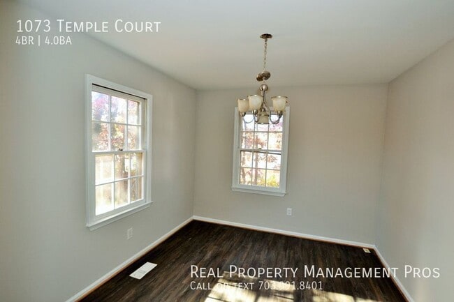 Building Photo - 1073 Temple Ct