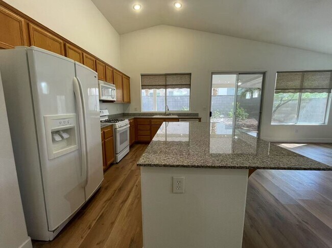 Building Photo - Fantastic one-story single-family home