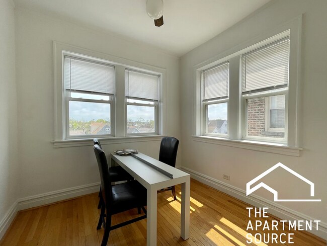 Foto del edificio - 2839 N Whipple St