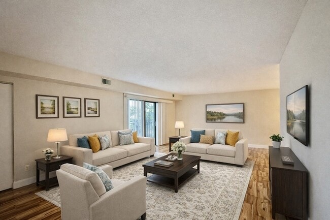 Photo - 4700 N Main St House