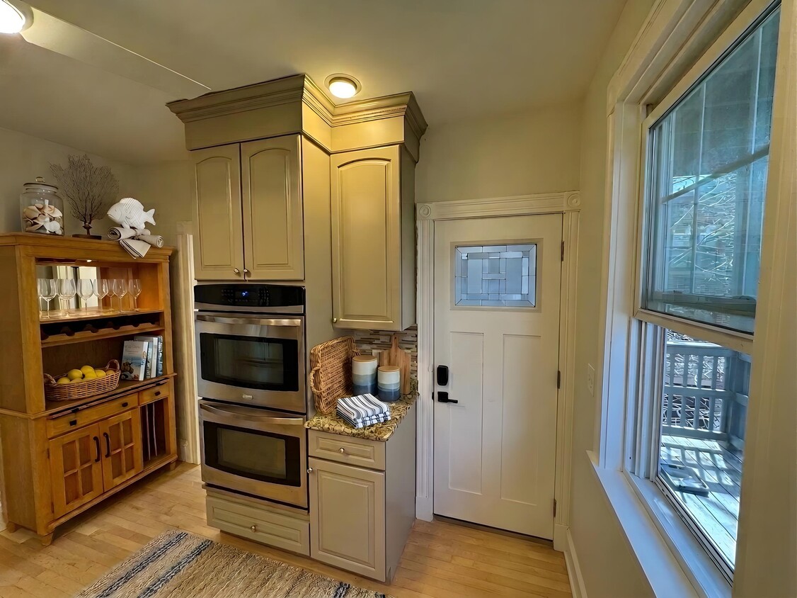 Kitchen - Double Wall Ovens - 12 Merrill St (Cambridge, MA)