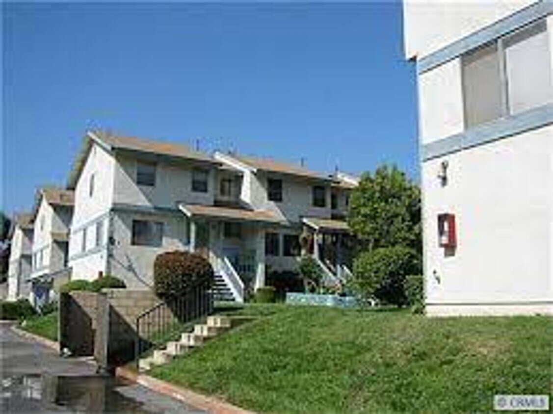 Primary Photo - Phillips St Apartments LLC