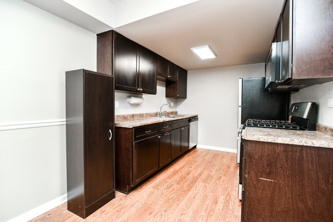 Foto del edificio - 1670 Ishnala Dr