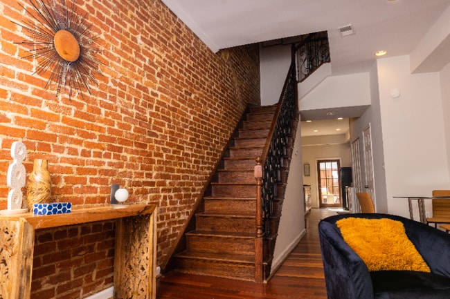 Foto del edificio - 222 Florida Ave NW