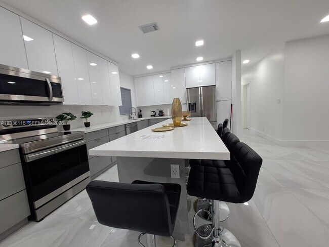 Foto del edificio - 1060 Tyler St