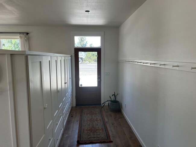 Building Photo - 20655 Cooley Rd