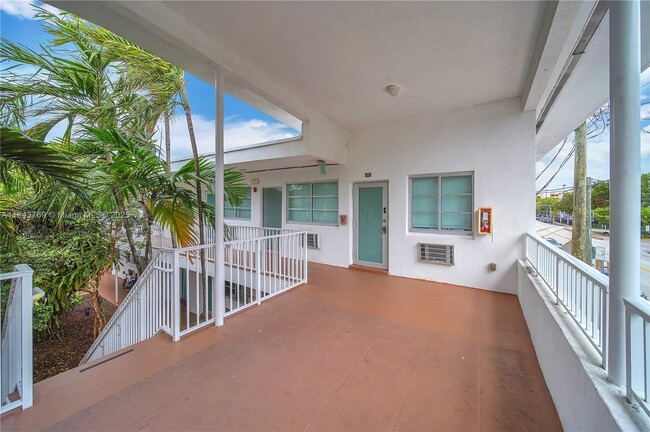 Building Photo - 7930 Tatum Waterway Dr