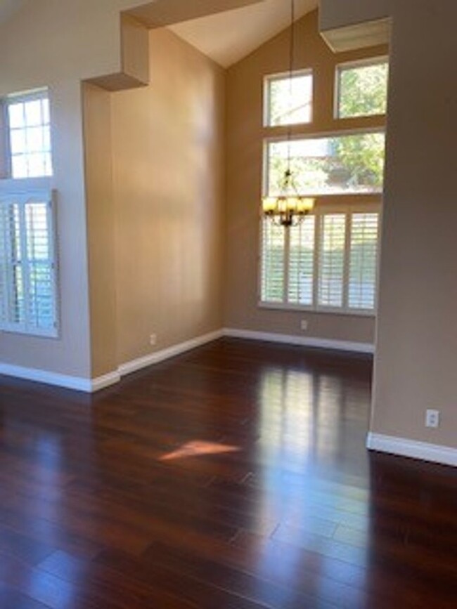 Building Photo - Welcome Home to your beautiful 3 Bedroom h...