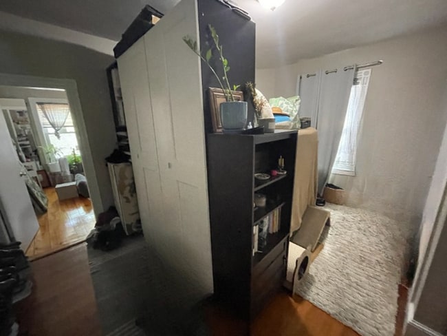 Building Photo - One Bedroom ** Newton Highlands Village ~ MBTA GL-D