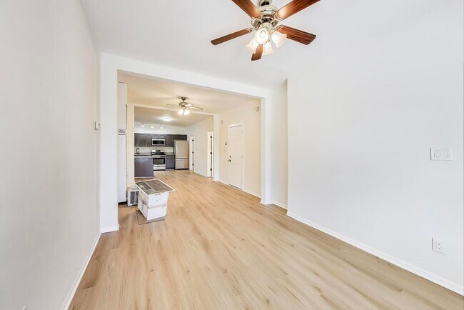 Foto del edificio - 1131 W Taylor St