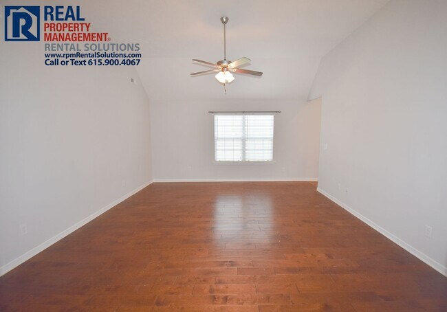 Building Photo - Lovely all brick home in Christiana! Attac...