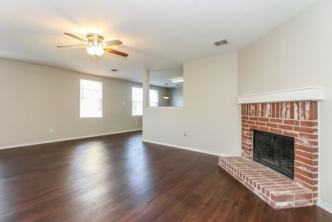 Foto del edificio - 4012 Irish Setter Dr