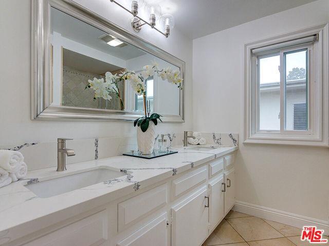 Foto del edificio - 4746 La Villa Marina