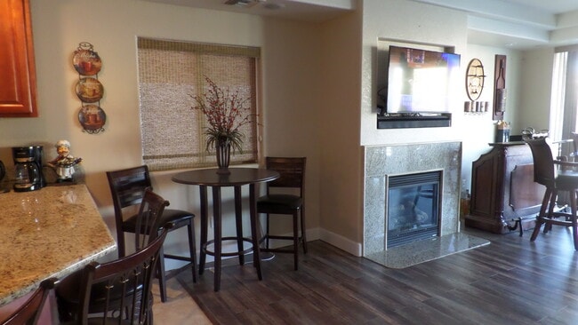 Building Photo - VACATION RENTAL - Condo on the River